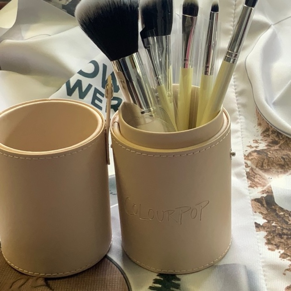 Color pop brush set